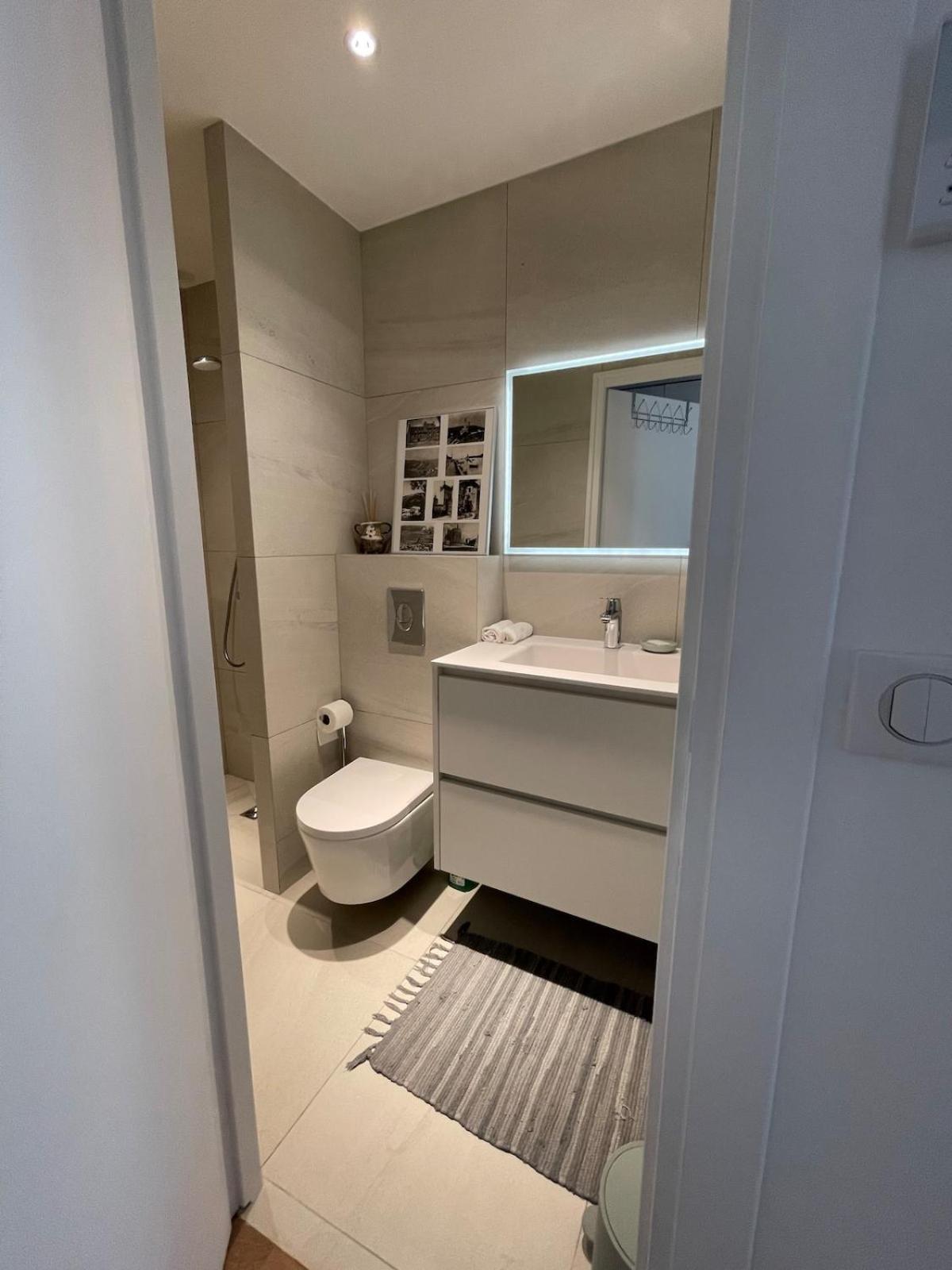 Apartment Superbe Pour Congres Au Coeur De Cannes